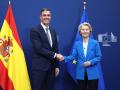 El presidente del Gobierno, Pedro Sánchez, mantiene un encuentro con la presidenta de la Comisión Europea, Ursula von der Leyen