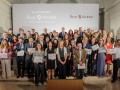 Foto de familia de los centros médicos que han conseguido beca