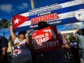 Cubanos manifestándose en Miami