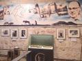 Vista de las fotos de Cela y los objetos que forman parte del Museo 'Viaje a la Alcarria'
