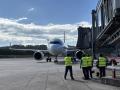 Trabajadores South en el aeropuerto