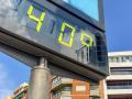 Un termómetro callejero marca 40 grados