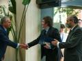 Javier Milei saluda al presidente de la Asamblea de Madrid, Enrique Ossorio, en presdencia del presidente de la Fundación Universitaria San Pablo CEU y Gran Canciller, Alfonso Bullón de Mendoza
