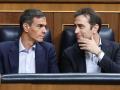 El presidente del Gobierno, Pedro Sánchez, y el vicepresidente primero y ministro de Economía, Comercio y Empresa, Carlos Cuerpo (d), durante una sesión de control al Gobierno, en el Congreso de los Diputados, a 17 de junio de 2026, en Madrid (España). El Gobierno se enfrenta hoy a una sesión de control que coincide con la comparecencia del expresidente Zapatero ante el juez de la AN por el rescate de Plus Ultra. La oposición examina durante el pleno a Marlaska en medio de las informaciones que se van conociendo cada día sobre las agendas de la exmilitante socialista Leire Díez, con la resaca de la muerte de dos guardias civiles antidroga en la costa de Huelva y la reciente patada que un antidisturbios propinó a una profesora que se manifestaba en Valencia.

Marta Fernández / Europa Press
17/6/2026