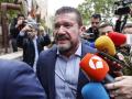 Imagen de Emilio Argüeso accediendo a la Ciudad de la Justicia de Valencia.