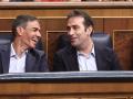 El presidente del Gobierno, Pedro Sánchez, y el vicepresidente primero y ministro de Economía, Comercio y Empresa, Carlos Cuerpo