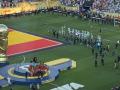 Argentina dando la espalda a la selección española mientras levantaban la copa, excepto el Flaco López."