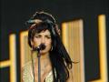 Amy Winehouse durante un concierto en Madrid en 2008