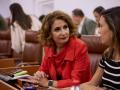 La líder del PSOE andaluz, María Jesús Montero, junto a su número dos, María Márquez, antes de ser elegida senadora