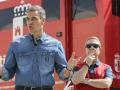 El presidente del Gobierno, Pedro Sánchez y el presidente de Castilla la Mancha, Emiliano García Page en Tamajón (Guadalajara)
