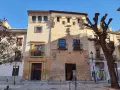 Fachada de la Casa de los Tiros