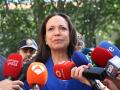 María Corina Machado ofrece declaraciones a los medios en el Senado, a 20 de abril de 2026, en Madrid (España). Machado está de visita en España para reencontrarse con sus conciudadanos residentes en el país así como con varios líderes políticos y recibir la Medalla de Oro de la Comunidad de Madrid.

Marta Fernández / Europa Press
20/4/2026