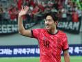 (Foto de ARCHIVO)
11 June 2024, South Korea, Seoul: South Korea's Lee Kang-in waves to fans after the final whistle of the 2026 FIFA World Cup qualification (AFC) second-round Group C soccer match between South Korea and China at Seoul World Cup Stadium. Photo: -/YNA/dpa

11/6/2024 ONLY FOR USE IN SPAIN
