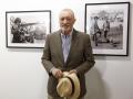 Arturo Pérez-Reverte, durante la presentación de Pérez-Reverte su exposición 'Fotografías de guerra', el pasado mes de mayo