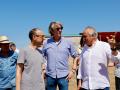 El secretario general del Partido Socialista de Castilla y León, Carlos Martínez, visita una explotación ganadera en El Cubo de Don Sancho (Salamanca)