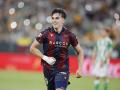 Carlos Espí celebra un gol marcado con el Levante durante la temporada 2025/2026