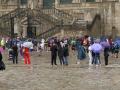 Peregrinos con paraguas y chubasqueros en la Plaza del Obradoiro de Santiago.

EUROPA PRESS
04/8/2026