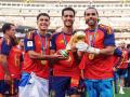 Zubimendi, Merino y Raya, los tres jugadores del Arsenal celebrando el Mundial