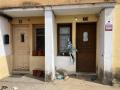 Lugar donde aparecieron dos fallecidos, en la calle Santa Teresa de Veguellina de Órbigo (León)