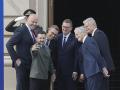 FOTODELDIA Kiev, 23/08/2026.- El presidente de Ucrania, Volodímir Zelenski (2 izda), se fotografía con el primer ministro de Letonia, Andris Kulbergs (i), el primer ministro de Estonia, Kristen Michal (c), el primer ministro de Noruega, Jonas Gahr Støre (2 dcha), el presidente de Lituania, Gitanas Nauseda, y el presidente de Finlandia, Alexander Stubb (3 izda), durante la cumbre Ucrania-Países Nórdicos y Bálticos en Kiev, 23 de agosto de 2026. EFE/SERGEY DOLZHENKO