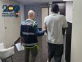 Uno de los individuos detenidos