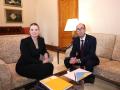 La presidenta del Govern, Marga Prohens, junto al presidente de Formentera, Óscar Portas.