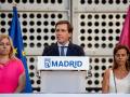 El alcalde de Madrid, José Luis Martínez Almeida, interviene durante una concentración en solidaridad con Ceuta