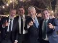 El doctor Ángel Martín con Iker Casillas, Carlos Sobera y Xose Portas