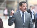 El presidente de la Junta de Andalucía, Juanma Moreno, a su llegada al desayuno informativo en Madrid