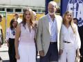 El rey Felipe VI, la princesa Leonor y la infanta Sofía a su llegada este domingo al Gran Premio de España de Fórmula