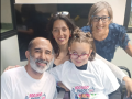 Hugo Girão posa con Yaiza y su familia, en Zamora