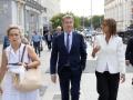 El presidente del Partido Popular, Alberto Núñez Feijóo, a su salida de una sesión plenaria, en el Congreso 
Jesús Hellín / Europa Press
16/9/2026