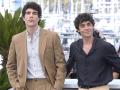 Javier Calvo y Javier Ambrossi, los Javis, directores de la película La bola negra