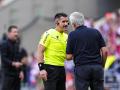José Mourinho discute con Ortiz Arias