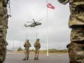 Un helicóptero de rescate EH101 Merlin de la Fuerza Aérea Danesa aterriza tras el ejercicio militar de la OTAN Arctic Shield 2026 en Narsarsuaq, Groenlandia