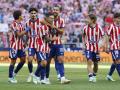Los jugadores del Atlético de Madrid celebran la victoria en el derbi madrileño