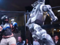 El influencer Frankie Lapenna cayó derrotado ante un robot que medía 1,80m