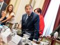 El ministro de Agricultura, Pesca y Alimentación, Luis Planas, durante una reunión con las organizaciones profesionales agrarias