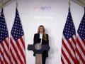 La primera dama de Estados Unidos, Melania Trump, habla en una conferencia de prensa para anunciar la expansión de su coalición "Fostering the Future Together" en Nueva York,