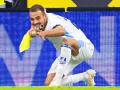 Saied Abu Farchi celebra un gol ante Austria imitando el gesto de un disparo