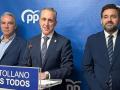 El alcalde de Puertollano, Miguel Ángel Ruiz, junto al vicesecretario nacional del PP, Elías Bendodo, y del presidente del PP de Castilla La Mancha, Paco Núñez