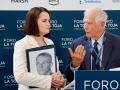 Sviatlana Tsikhanouskaya, líder de la Oposición Democrática en Bielorrusia con Josep Borell