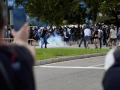 Manifestantes y policías durante los altercados de la manifestación por la vivienda en el Palau de les Arts