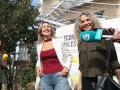 La vicepresidenta segunda y ministra de Trabajo, Yolanda Díaz (c), durante la jornada 'La economía social en entornos rurales de reto demográfico', a 3 de octubre de 2026, en San Román de Cervantes, Los Ancares, Lugo