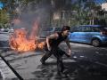 PARIS (France), 01/10/2026.- Clashes occur between riot police and demonstrators during a high school students' protest against education conditions in Saint-Denis, north of Paris, France, 01 October 2026. (Protestas, Francia) EFE/EPA/Firas Abdullah