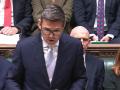 El primer ministro británico, Andy Burnham, en la Cámara de los Comunes
