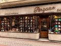 Fachada de la librería más antigua de Madrid