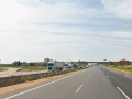 Varios camiones circulan por la A-6 a la altura de Castrogonzalo, en Zamora, en una imagen de recurso