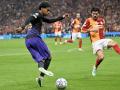 Lamine Yamal haciendo una rabona en el Galatasaray-Barcelona
