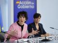 Las ministras Elma Saiz (en primer término) e Isabel Rodríguez